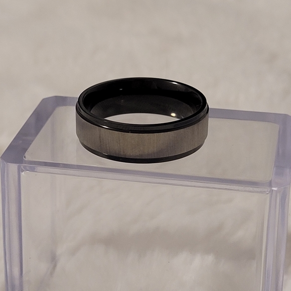 Manly Bands 'The Storyteller' ring - Picture 3 of 5